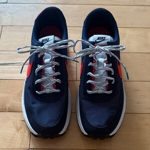 Nike Men's Black and Red Athletic Sneakers